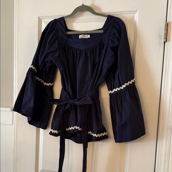 Vineyard Vines Ric Rac Navy Blue Women's Top with Bell Sleeves - Picture 6 of 6